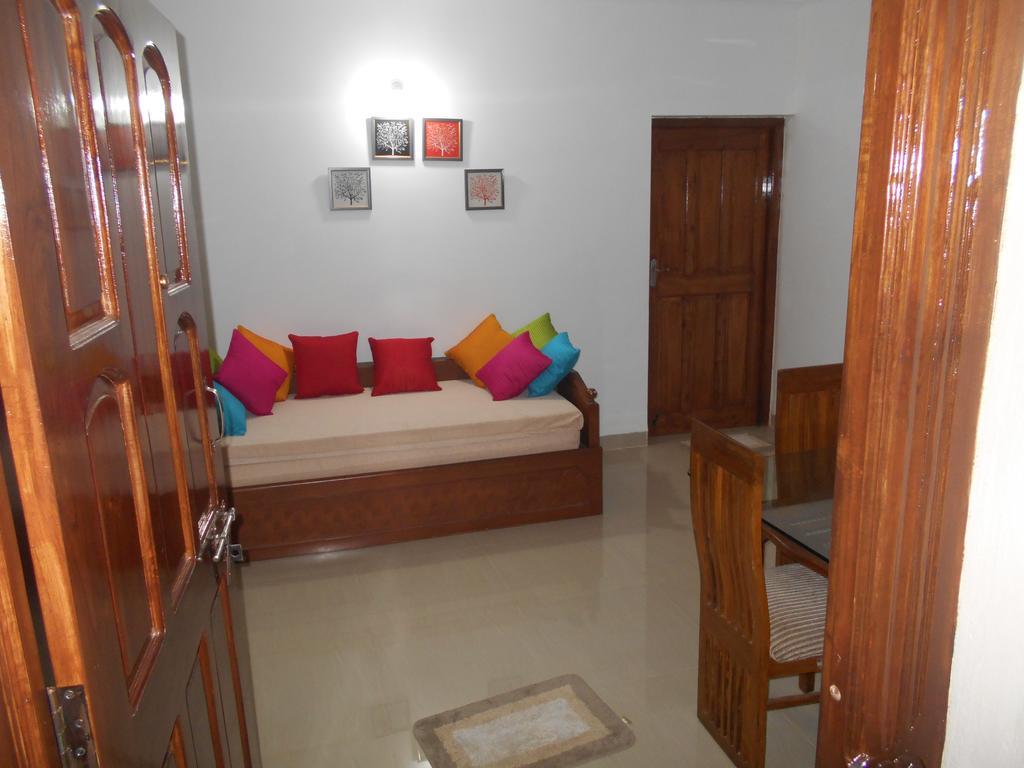 Esha Apartment Calangute Szoba fotó