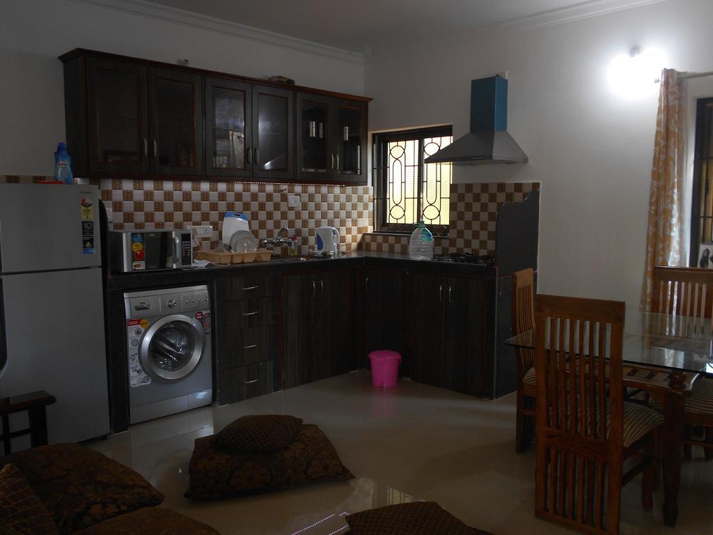 Esha Apartment Calangute Szoba fotó